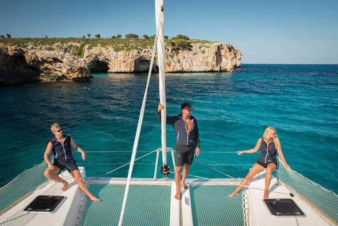 Catamaran Yacht Charter Crew